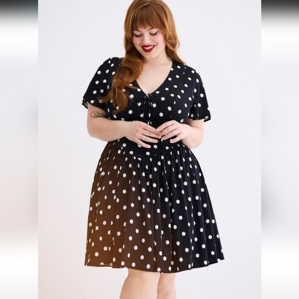 NWT Torrid Retro Chic Flutter Sleeve Black and White Polka Dot Dress